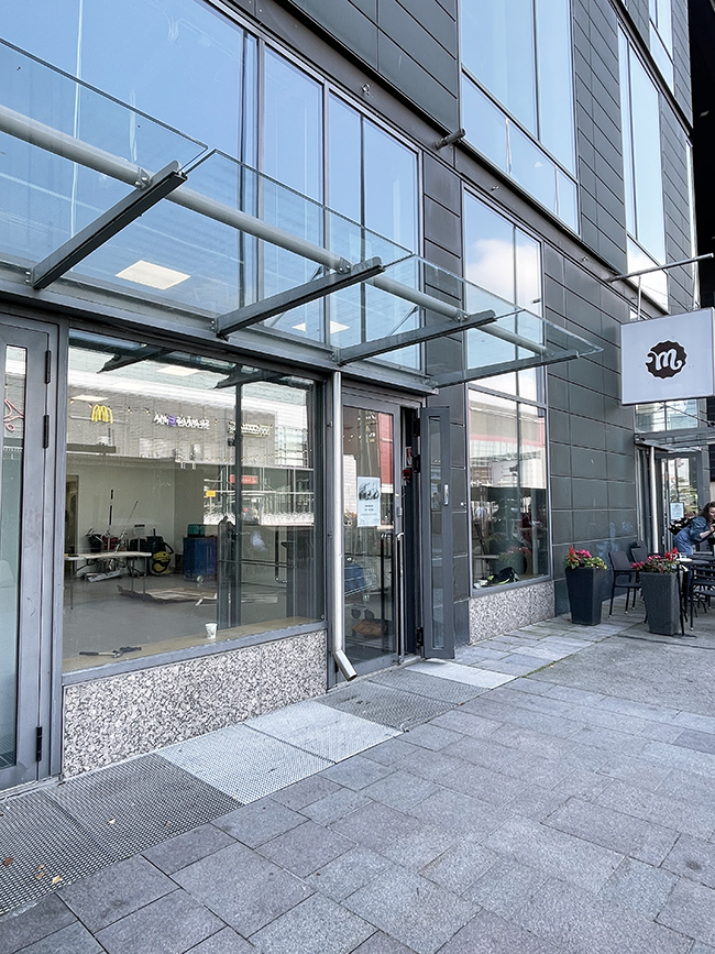 Uusi Aarni sissänkäynti Viaporintorilta,l Cafe Marian vierestä (remonttivaiheen kuva)